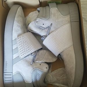 Adidas tubular invader strap